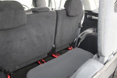 2006 Mitsubishi Outlander - Thumbnail