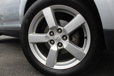 2006 Mitsubishi Outlander - Thumbnail