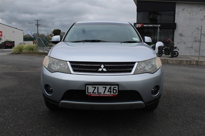 2006 Mitsubishi Outlander - Thumbnail