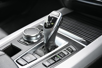 2017 BMW X5 - Thumbnail