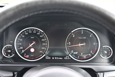 2017 BMW X5 - Thumbnail