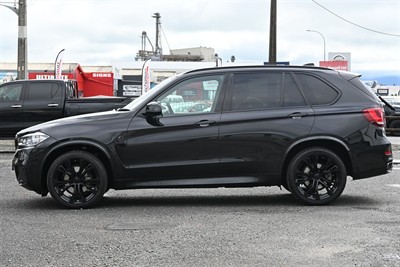2017 BMW X5 - Thumbnail