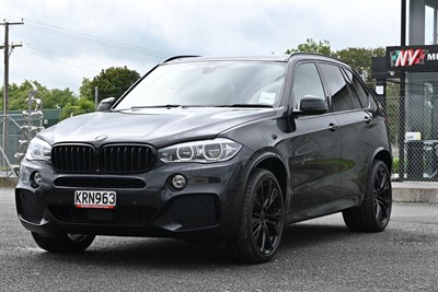 2017 BMW X5 - Thumbnail