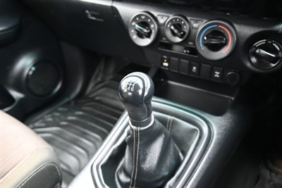 2018 Toyota Hilux - Thumbnail