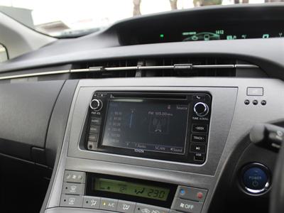 2015 Toyota Prius - Thumbnail
