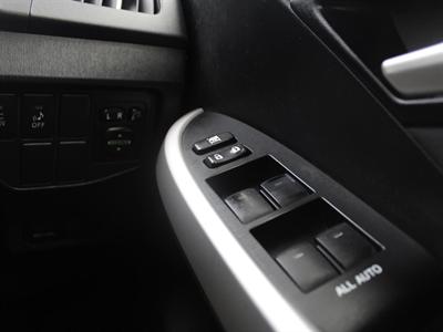 2015 Toyota Prius - Thumbnail