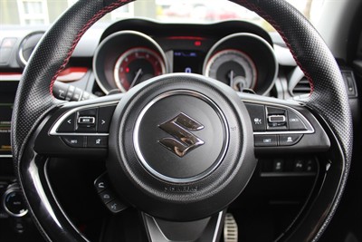 2021 Suzuki Swift - Thumbnail