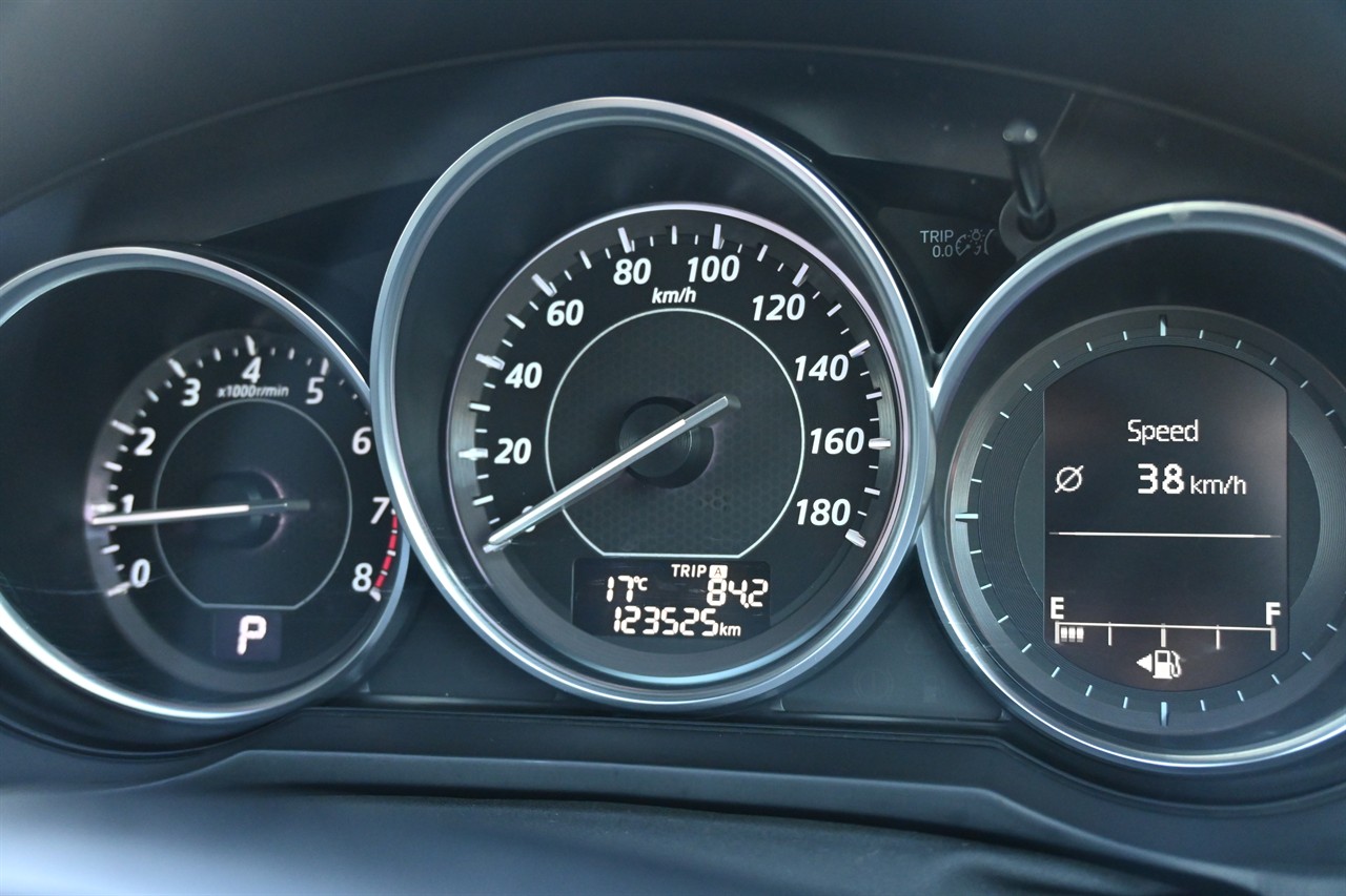 2014 Mazda Atenza