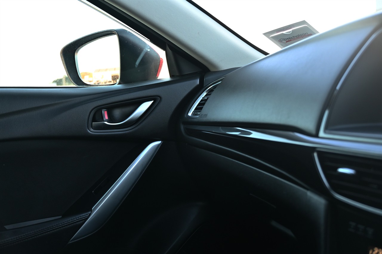 2014 Mazda Atenza