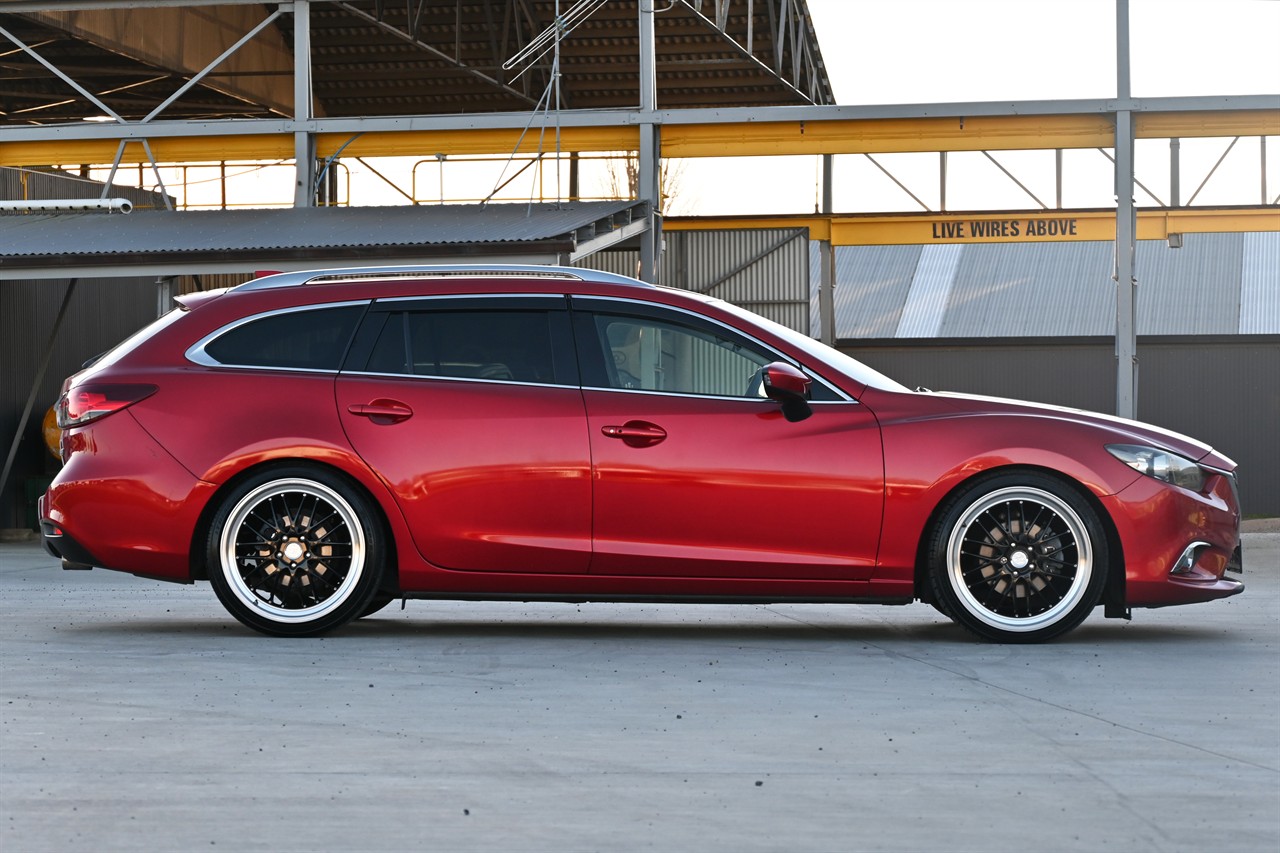 2014 Mazda Atenza