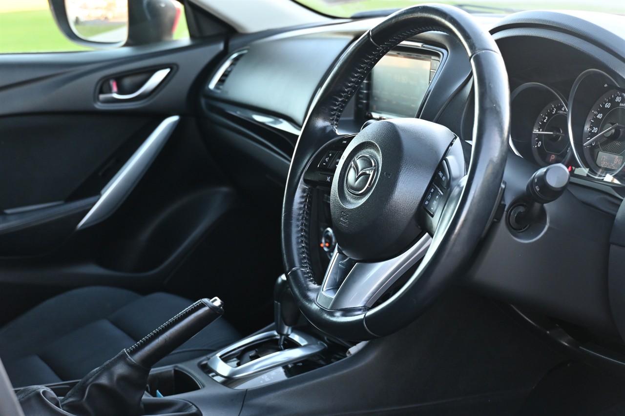 2014 Mazda Atenza