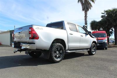 2022 Toyota Hilux - Thumbnail