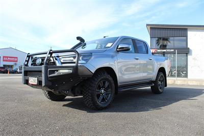 2022 Toyota Hilux - Thumbnail