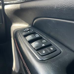 2016 Jeep Grand Cherokee - Thumbnail