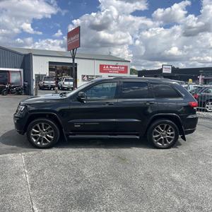 2016 Jeep Grand Cherokee - Thumbnail