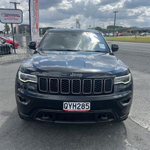 2016 Jeep Grand Cherokee - Thumbnail