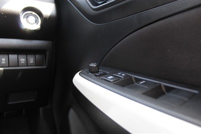 2018 Suzuki Swift - Thumbnail
