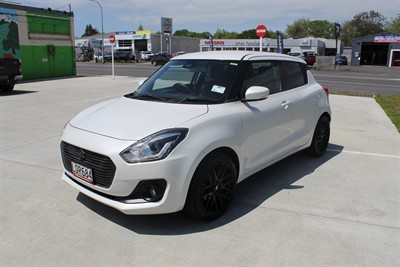 2018 Suzuki Swift - Thumbnail