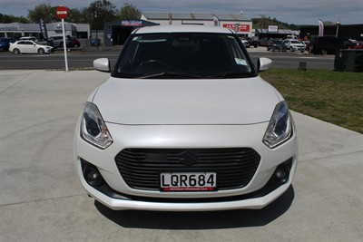 2018 Suzuki Swift - Thumbnail