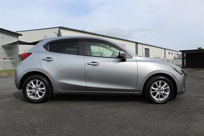 2015 Mazda Demio - Thumbnail