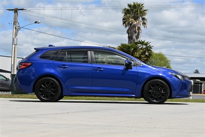 2021 Toyota Corolla - Thumbnail