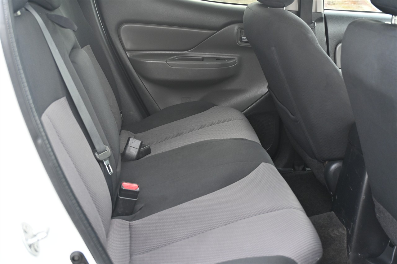 2015 Mitsubishi Triton