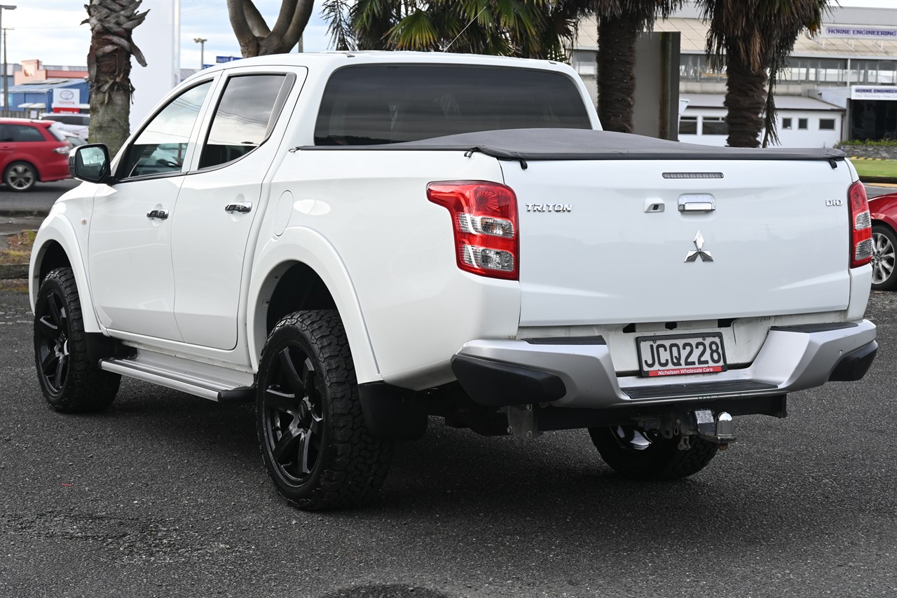 2015 Mitsubishi Triton