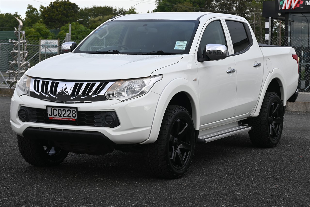 2015 Mitsubishi Triton