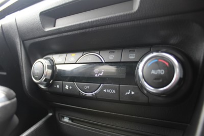 2014 Mazda Axela - Thumbnail
