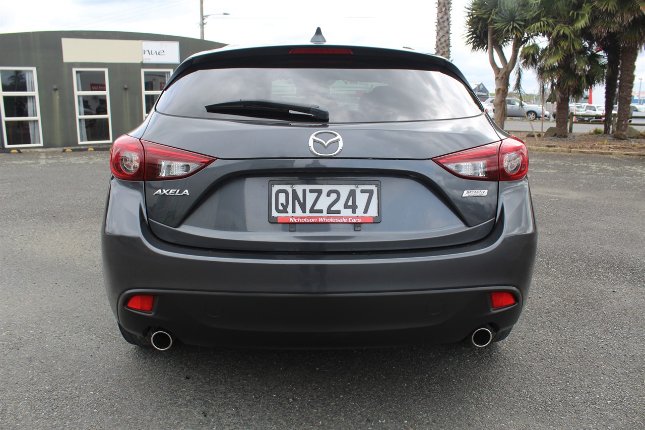 2014 Mazda Axela