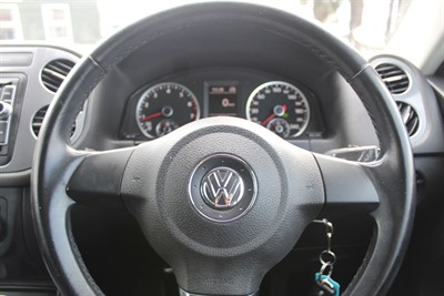 2014 Volkswagen Tiguan - Thumbnail