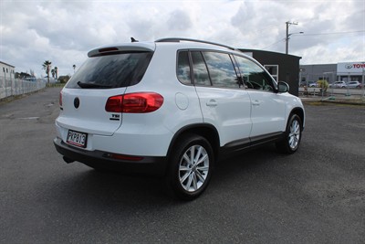 2014 Volkswagen Tiguan - Thumbnail