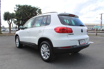 2014 Volkswagen Tiguan - Thumbnail