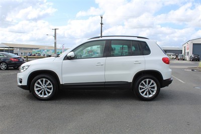 2014 Volkswagen Tiguan - Thumbnail
