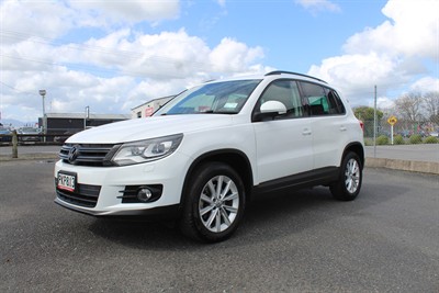 2014 Volkswagen Tiguan - Thumbnail