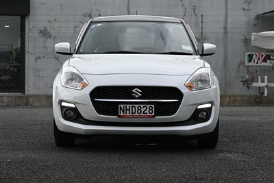 2021 Suzuki Swift - Thumbnail