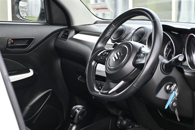 2021 Suzuki Swift - Thumbnail