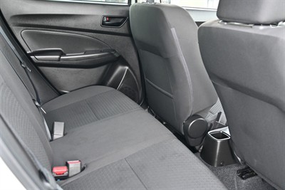 2021 Suzuki Swift - Thumbnail