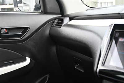 2021 Suzuki Swift - Thumbnail