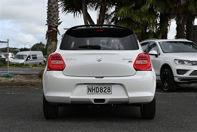 2021 Suzuki Swift - Thumbnail