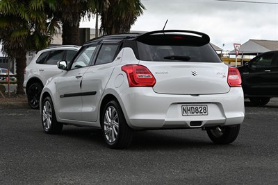 2021 Suzuki Swift - Thumbnail