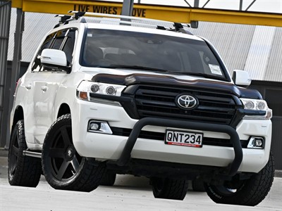 2015 Toyota Landcruiser - Thumbnail