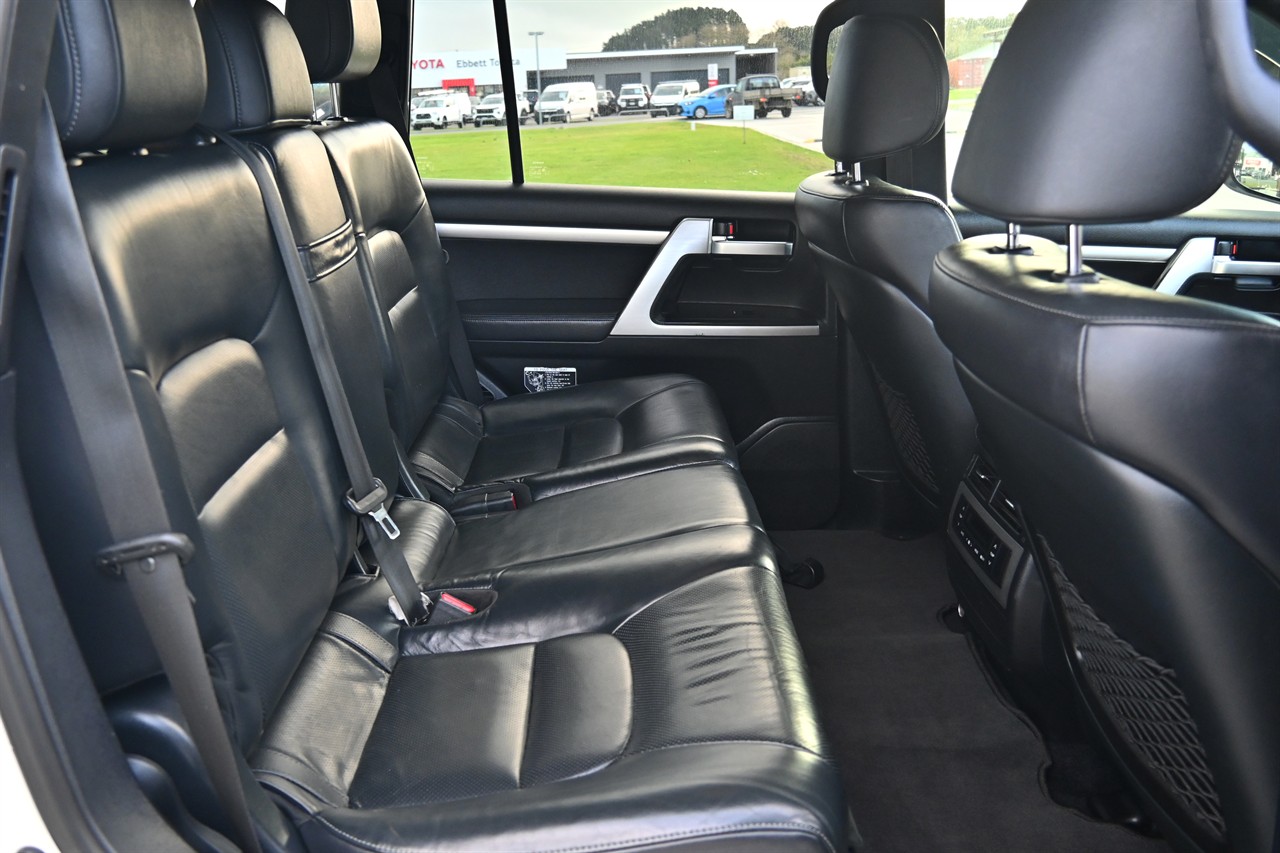 2015 Toyota Landcruiser