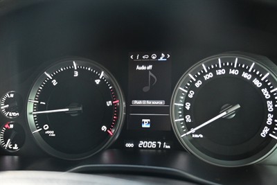2015 Toyota Landcruiser - Thumbnail
