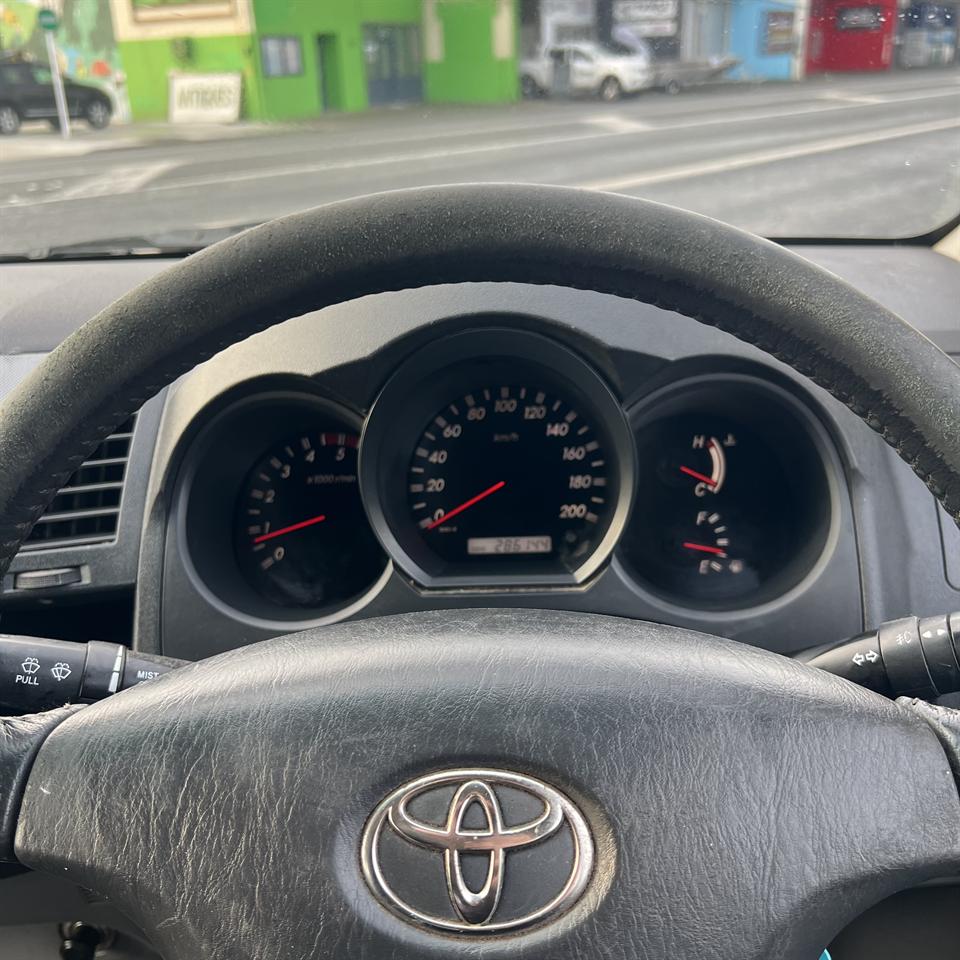 2006 Toyota Hilux