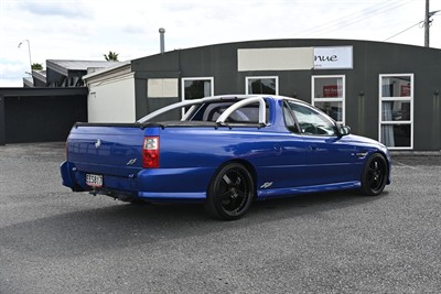 2005 Holden Commodore - Thumbnail