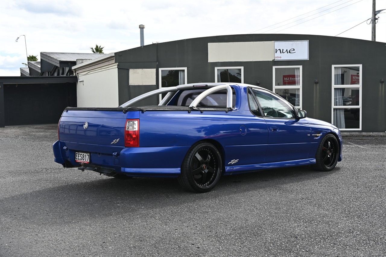 2005 Holden Commodore