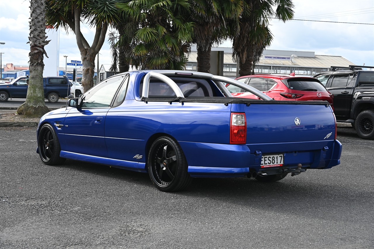 2005 Holden Commodore