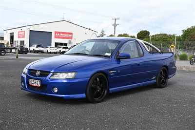 2005 Holden Commodore - Thumbnail