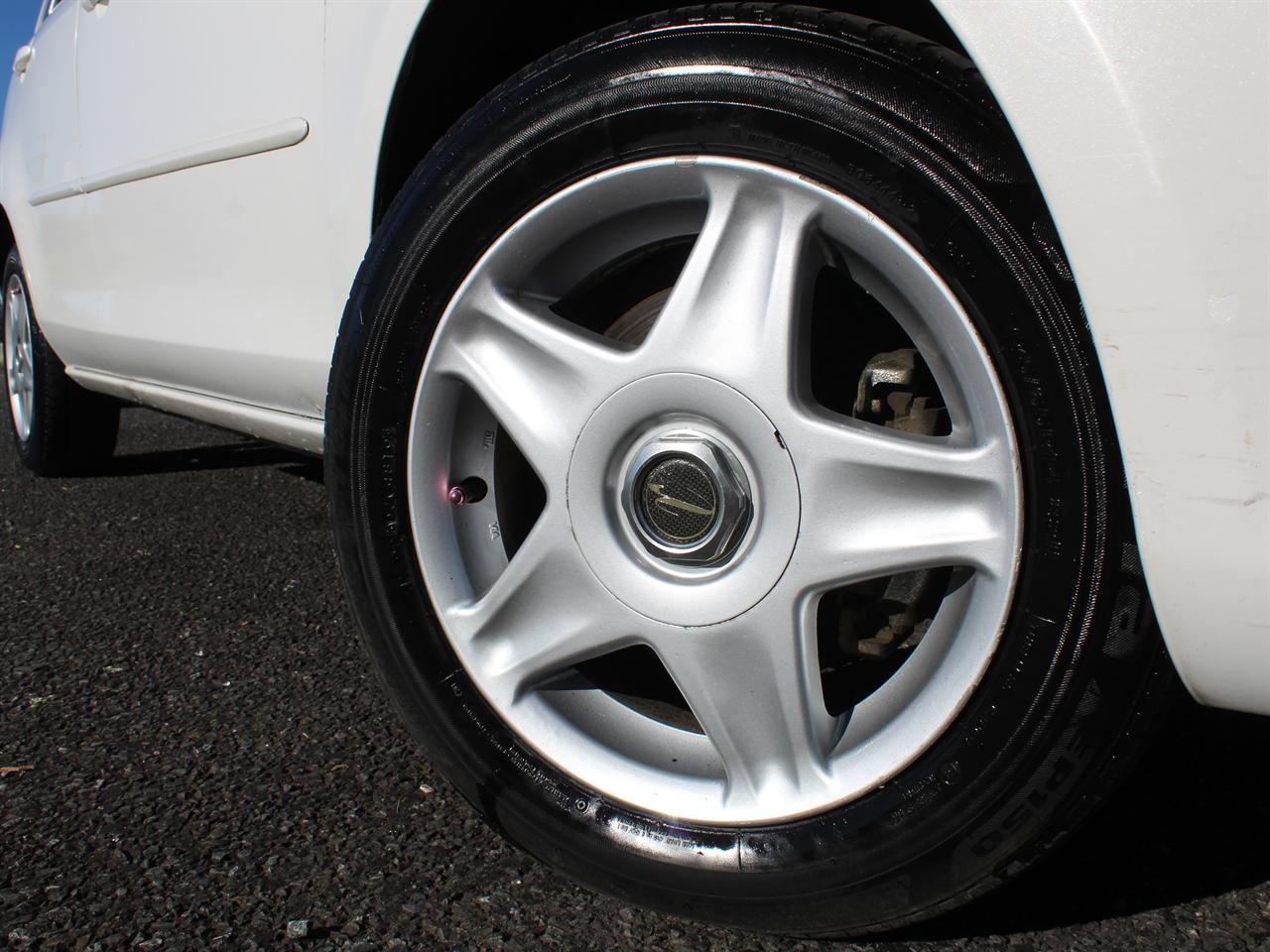 2005 Mazda Demio